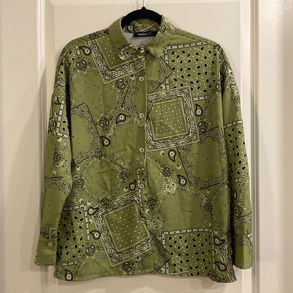 Boohoo Bandana Print Button-down - Green, black and white - Picture 2 of 4